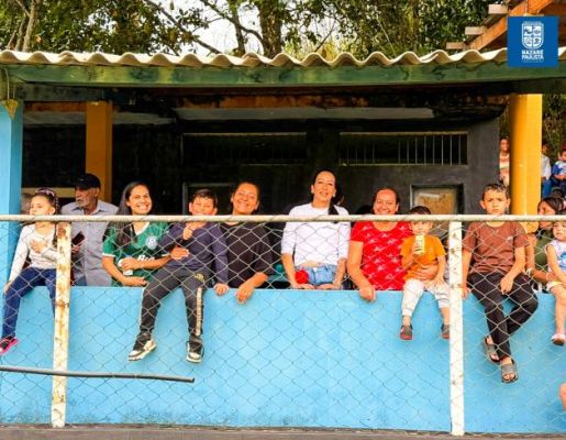 Foto - Inesquecível: chegada do Papai Noel reforça a magia do Natal em Nazaré Paulista