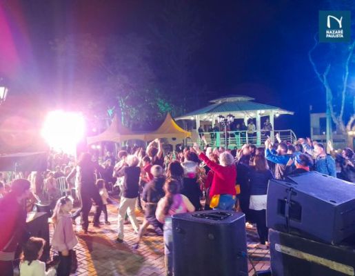 Foto - Nazaré Paulista recebeu programação gratuita do circuito SESC de artes na praça da Igreja Matriz