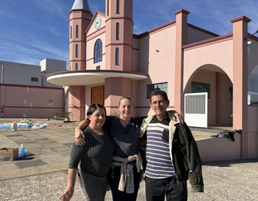 Foto - Paróquia Santa Rita: Nazaré Paulista celebra Corpus Christi com tradicional confecção de tapetes