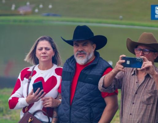 Foto - Chegada da Paçoca emociona Nazaré Paulista com fé, tradição e música no início da Festa do Divino 2025