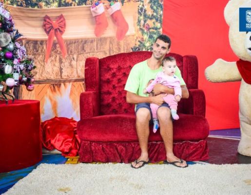 Foto - Inesquecível: chegada do Papai Noel reforça a magia do Natal em Nazaré Paulista