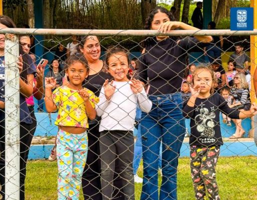 Foto - Inesquecível: chegada do Papai Noel reforça a magia do Natal em Nazaré Paulista