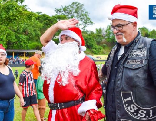 Foto - Inesquecível: chegada do Papai Noel reforça a magia do Natal em Nazaré Paulista