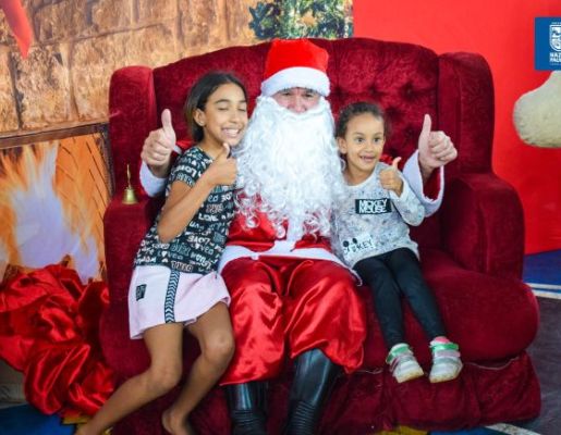 Foto - Inesquecível: chegada do Papai Noel reforça a magia do Natal em Nazaré Paulista