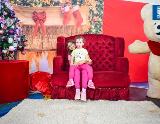 Foto - Inesquecível: chegada do Papai Noel reforça a magia do Natal em Nazaré Paulista