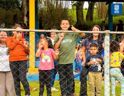 Foto - Inesquecível: chegada do Papai Noel reforça a magia do Natal em Nazaré Paulista