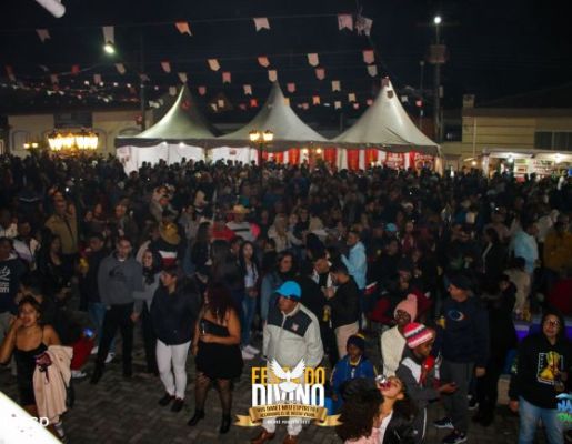 Foto - Show com a dupla Felipe & Thiago - Festa do Divino 2023