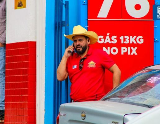 Foto - Chegada da Paçoca emociona Nazaré Paulista com fé, tradição e música no início da Festa do Divino 2025