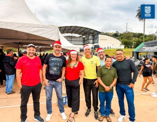Foto - Inesquecível: chegada do Papai Noel reforça a magia do Natal em Nazaré Paulista