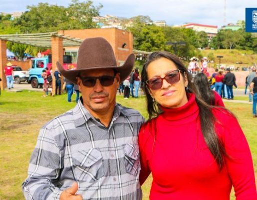 Foto - Chegada da Paçoca emociona Nazaré Paulista com fé, tradição e música no início da Festa do Divino 2025