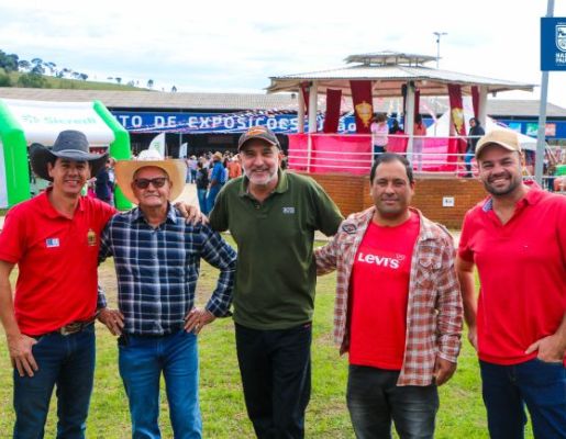 Foto - Chegada da Paçoca emociona Nazaré Paulista com fé, tradição e música no início da Festa do Divino 2025