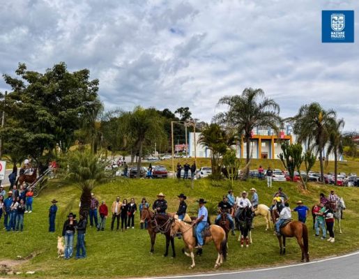Foto - Chegada da Paçoca emociona Nazaré Paulista com fé, tradição e música no início da Festa do Divino 2025
