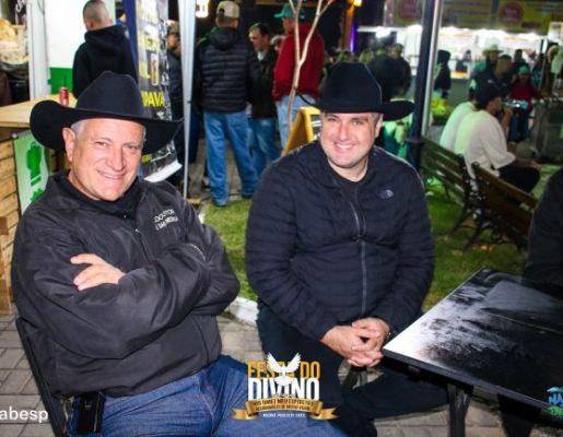 Foto - Show com a dupla Kleber & Alexandre - Festa do Divino 2023