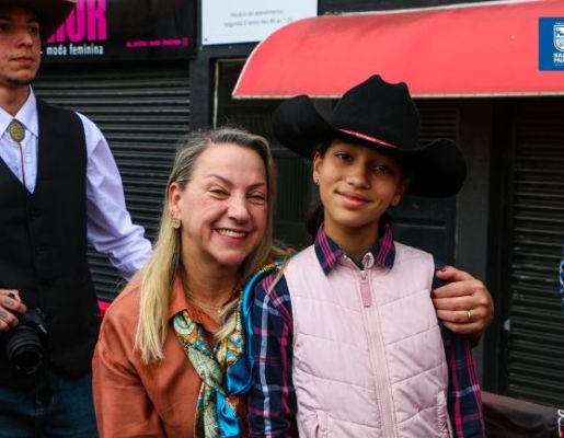 Foto - Chegada da Paçoca emociona Nazaré Paulista com fé, tradição e música no início da Festa do Divino 2025