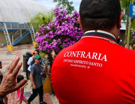 Foto - Chegada da Paçoca emociona Nazaré Paulista com fé, tradição e música no início da Festa do Divino 2025