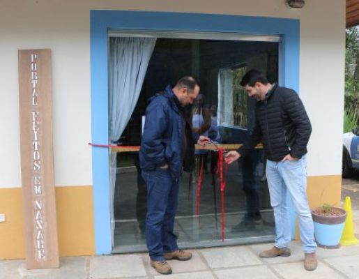Foto - Prefeito Murilo Pinheiro inaugura portal Feitos em Nazaré