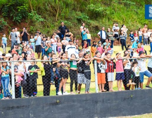 Foto - Inesquecível: chegada do Papai Noel reforça a magia do Natal em Nazaré Paulista