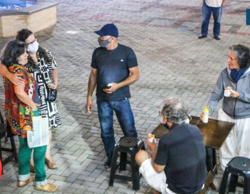 Foto - Tony Viola & Fábio Reis realizam grande apresentação na praça da Igreja matriz