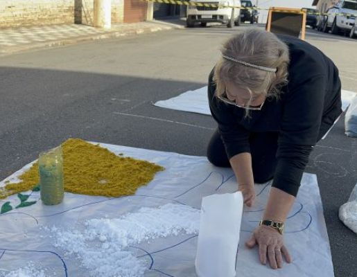 Foto - Nazaré Paulista celebra Corpus Christi com tradicional confecção de tapetes