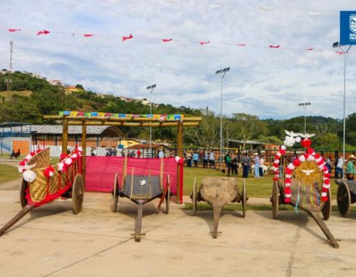 Foto - Chegada da Paçoca emociona Nazaré Paulista com fé, tradição e música no início da Festa do Divino 2025