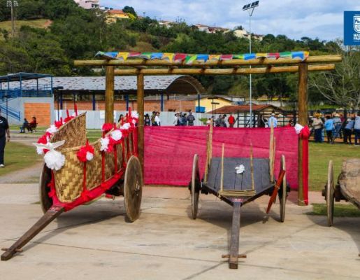 Foto - Chegada da Paçoca emociona Nazaré Paulista com fé, tradição e música no início da Festa do Divino 2025