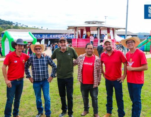 Foto - Chegada da Paçoca emociona Nazaré Paulista com fé, tradição e música no início da Festa do Divino 2025
