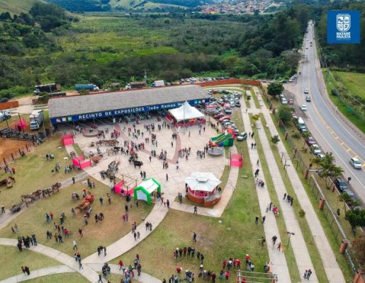 Foto - Chegada da Paçoca emociona Nazaré Paulista com fé, tradição e música no início da Festa do Divino 2025