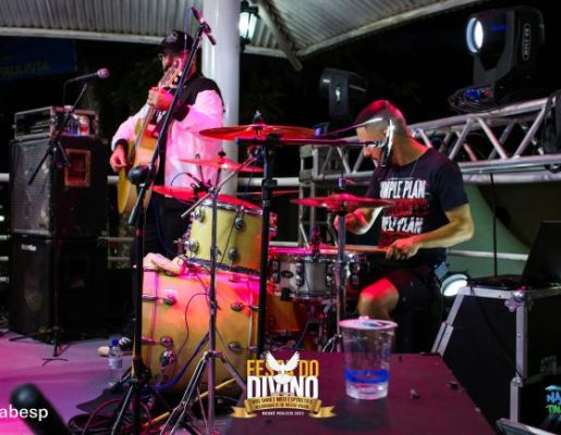 Foto - Show com a banda Livro dos Dias 