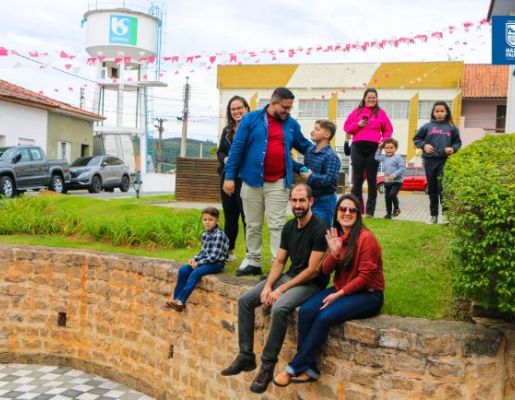 Foto - Chegada da Paçoca emociona Nazaré Paulista com fé, tradição e música no início da Festa do Divino 2025