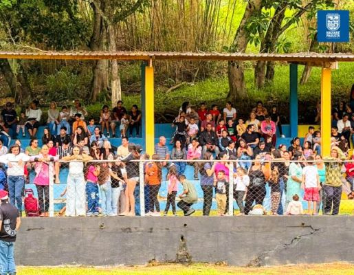 Foto - Inesquecível: chegada do Papai Noel reforça a magia do Natal em Nazaré Paulista