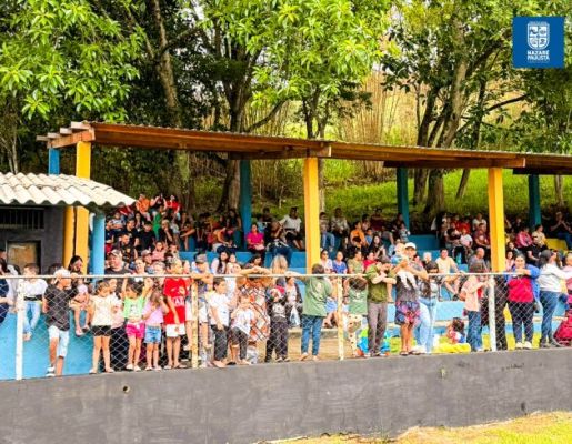 Foto - Inesquecível: chegada do Papai Noel reforça a magia do Natal em Nazaré Paulista