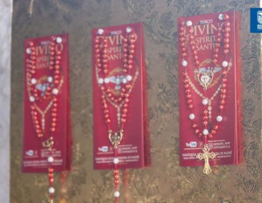 Foto - Chegada da Paçoca emociona Nazaré Paulista com fé, tradição e música no início da Festa do Divino 2025