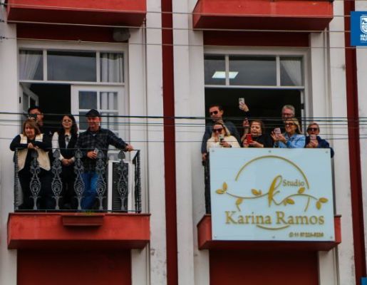 Foto - Chegada da Paçoca emociona Nazaré Paulista com fé, tradição e música no início da Festa do Divino 2025