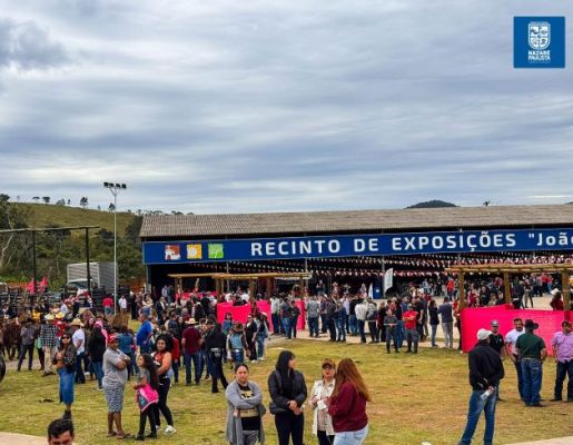 Foto - Chegada da Paçoca emociona Nazaré Paulista com fé, tradição e música no início da Festa do Divino 2025
