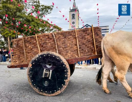Foto - Chegada da Paçoca emociona Nazaré Paulista com fé, tradição e música no início da Festa do Divino 2025