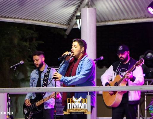Foto - Show com a banda Livro dos Dias 