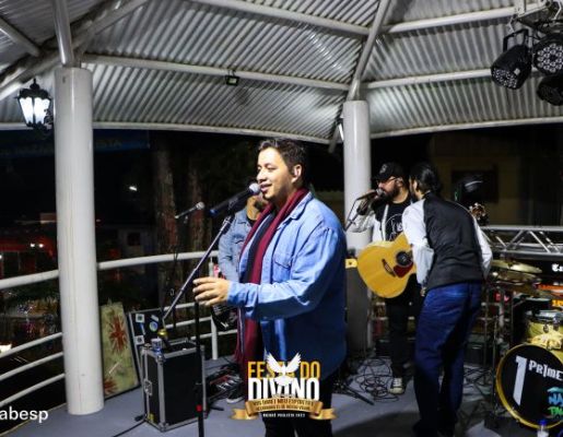 Foto - Show com a banda Livro dos Dias 