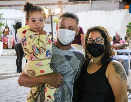 Foto - Tony Viola & Fábio Reis realizam grande apresentação na praça da Igreja matriz
