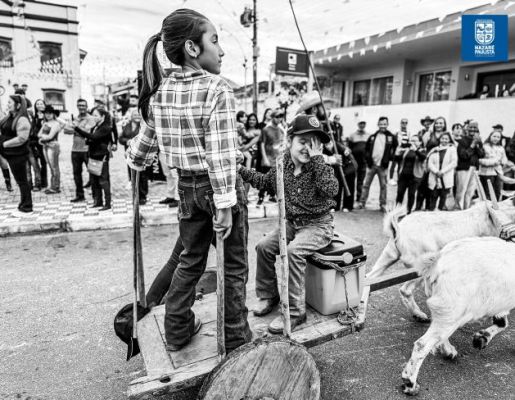 Foto - Chegada da Paçoca emociona Nazaré Paulista com fé, tradição e música no início da Festa do Divino 2025