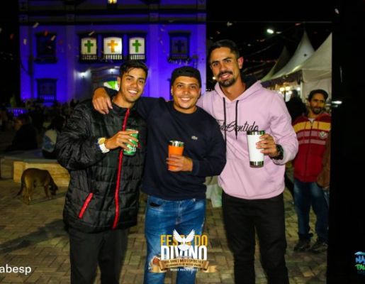 Foto - Show com a banda Livro dos Dias 