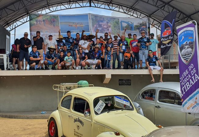 Praça Álvaro Guião foi palco do 4º Encontro de Fuscas & Derivados de Nazaré Paulista